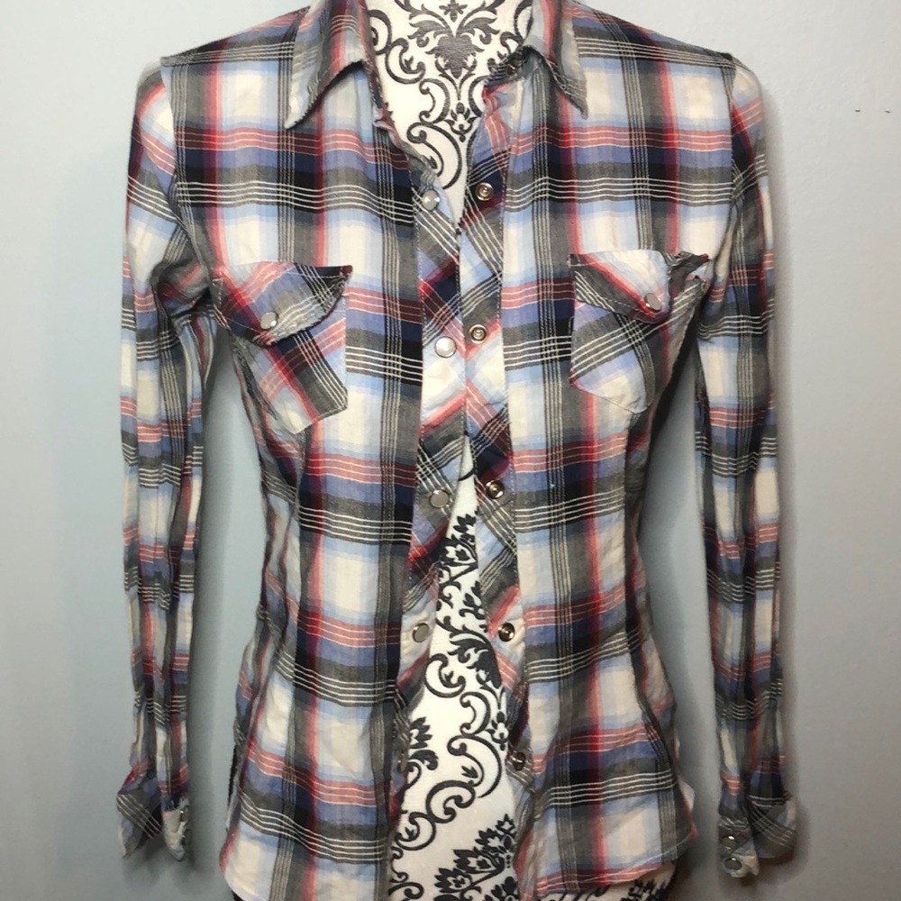 Cute flannel with buttons